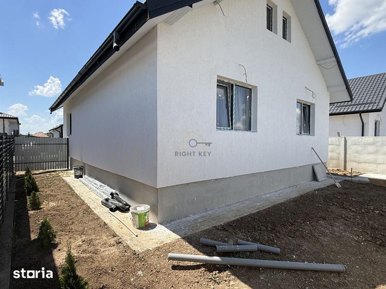 Casă cu 3 camere cu Teren 250 Mp în Clinceni