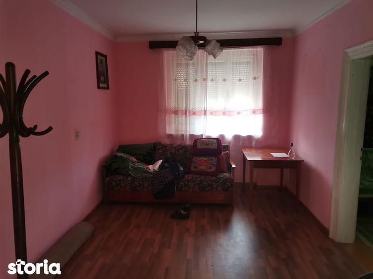 Casă cu 2 camere cu Teren 90 Mp în Central