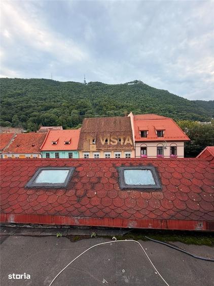 Casă cu 9 camere cu Teren 475 Mp în Centrul Istoric