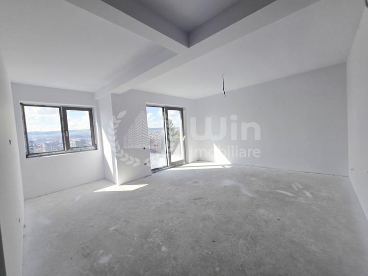 Casă individuală cu 4 camere cu Canalizare în Dâmbul Rotund
