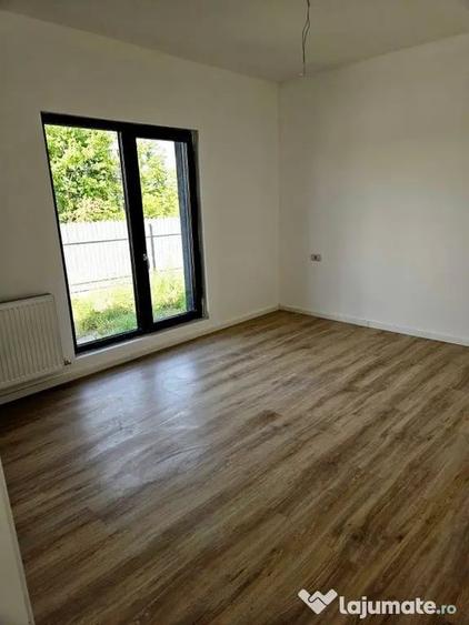 Casă cu 3 camere cu Teren 350 Mp în Vișan