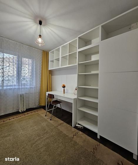 Apartament cu 3 camere decomandat în Nufărul