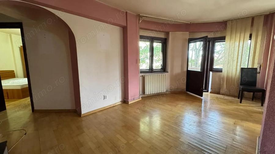 Apartament cu 3 camere în Telegrafului
