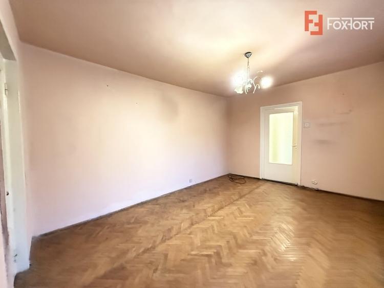 Apartament cu 2 camere semidecomandat în Cetății