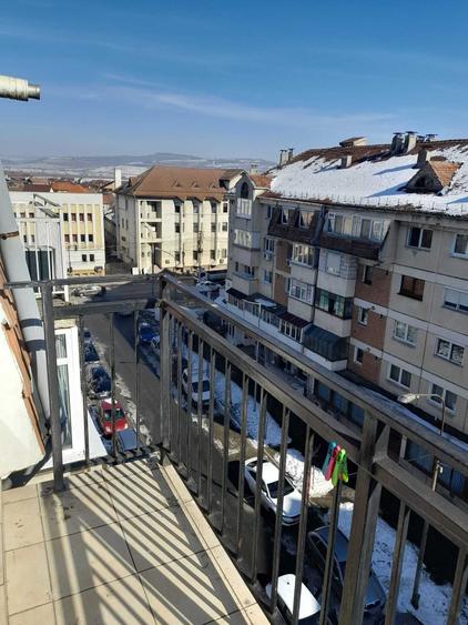 Apartament cu 2 camere decomandat în Terezian