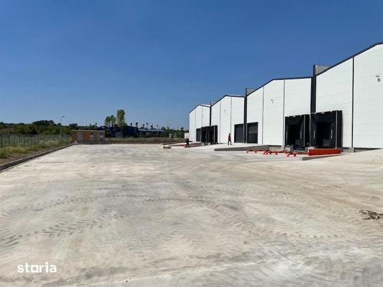 Spațiu comercial, de 1,800 mp, în Nord