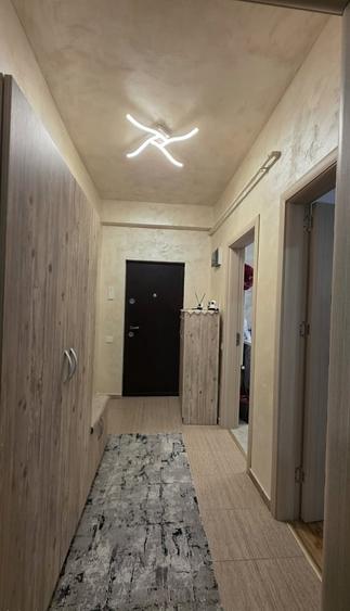 Apartament cu 2 camere decomandat în Dobroești