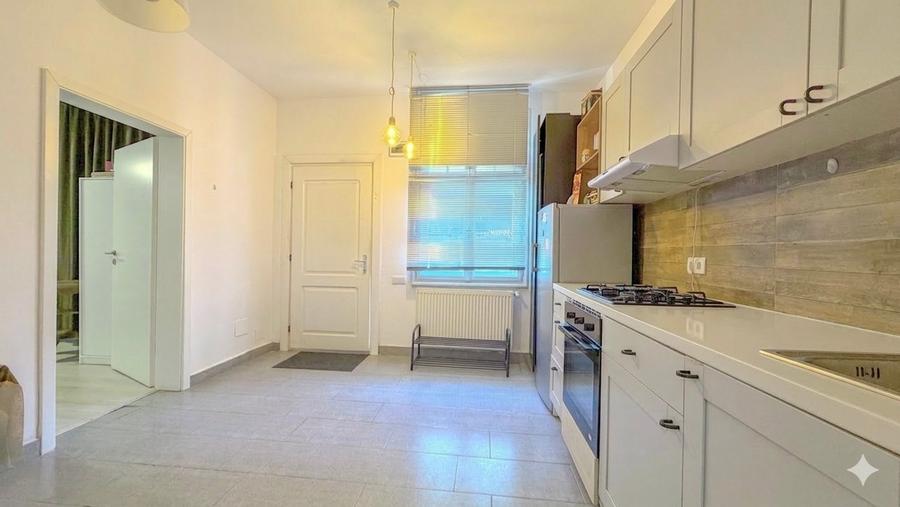 Apartament cu 2 camere nedecomandat, mobilat în Blumăna