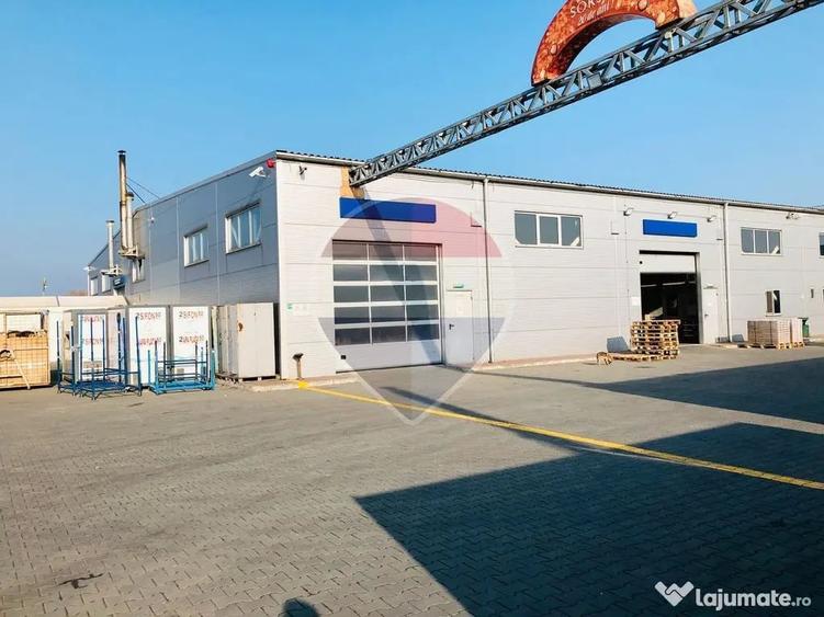 Spațiu comercial, de 3,000 mp, în Central