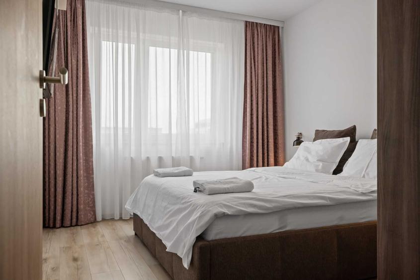 Apartament cu 4 camere decomandat în Central