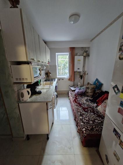 Apartament cu 2 camere decomandat în Abator