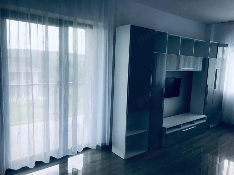 Apartament cu 2 camere decomandat în Troianu