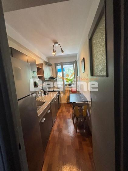 Apartament cu 2 camere semidecomandat în Crângași