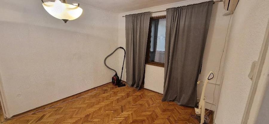Apartament cu 2 camere semidecomandat în Pajura