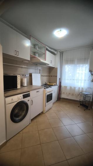 Apartament cu 2 camere semidecomandat, mobilat în Circumvalațiunii