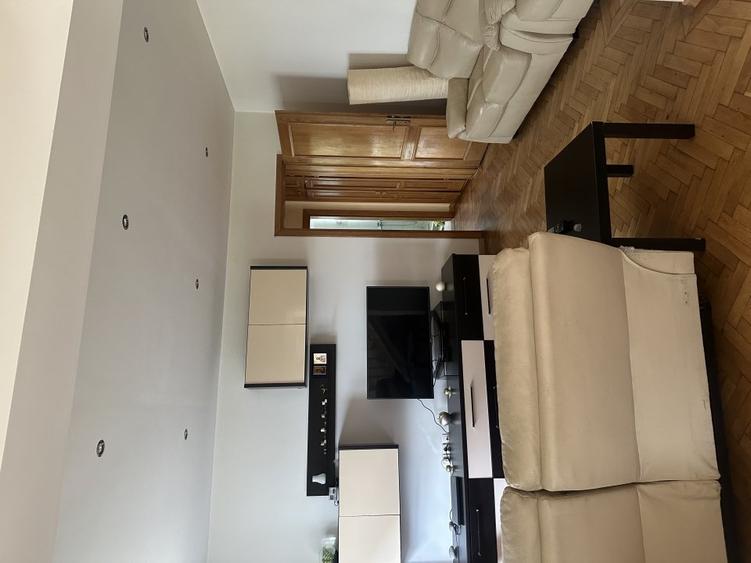 Casă individuală cu 5 camere cu Teren 165 Mp în Vatra Luminoasă