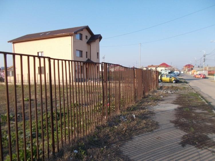 Teren Construcții intravilan de 861 mp, în Km 4-5