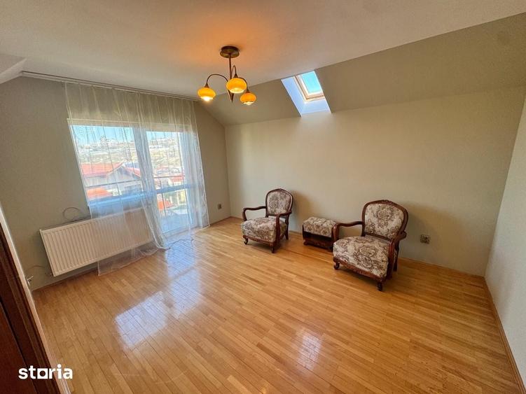 Casă cu 5 camere cu Teren 470 Mp în Mănăștur
