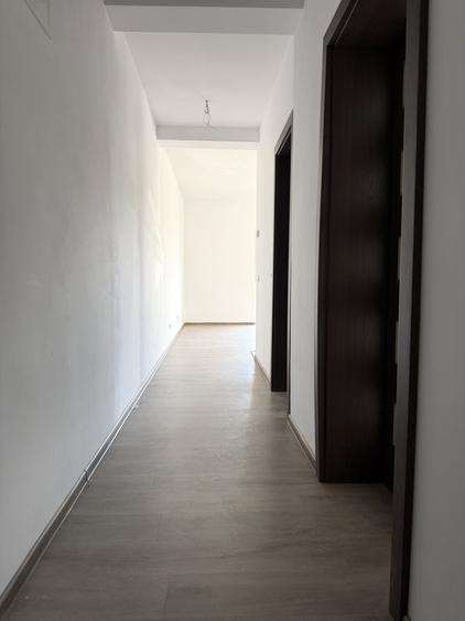 Apartament cu 3 camere decomandat în Torontalului