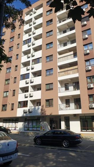 Apartament cu 2 camere decomandat în Nicolina