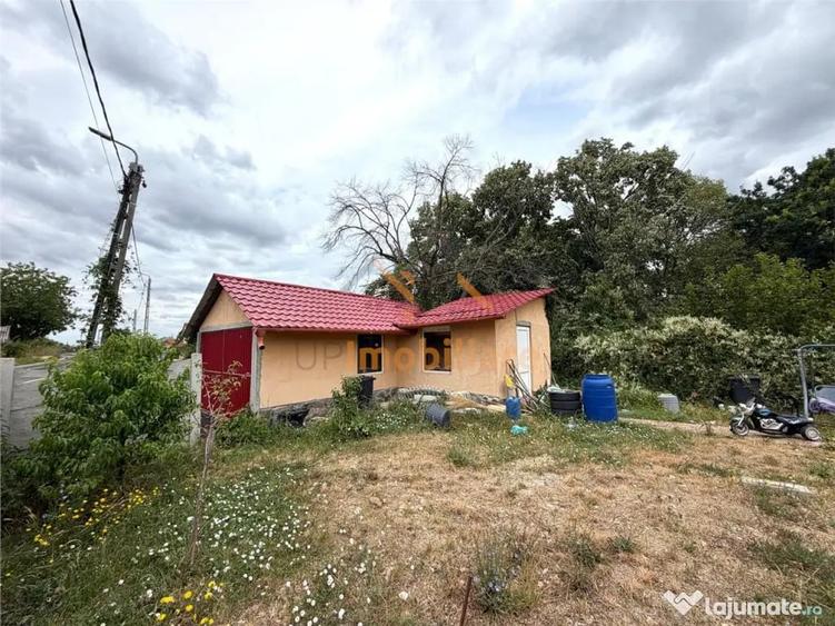 Casă cu 3 camere cu Teren 550 Mp în Central