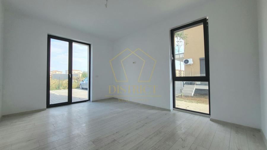 Apartament cu 2 camere semidecomandat în Giroc