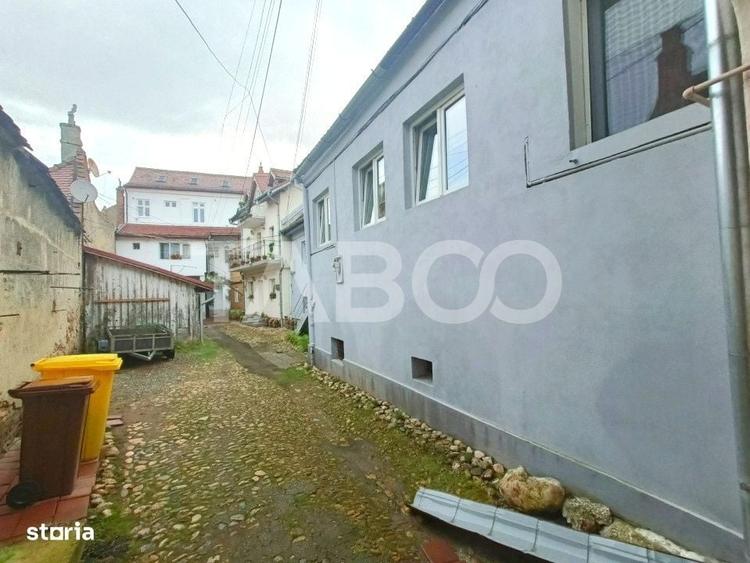 Apartament cu 3 camere semidecomandat în Orașul de Jos