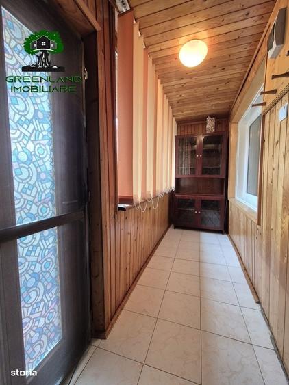 Casă cu 4 camere în Podul de Fier