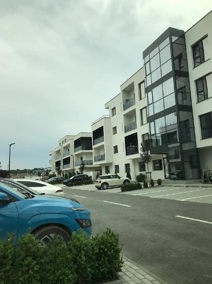 Apartament cu 2 camere decomandat în Tunari