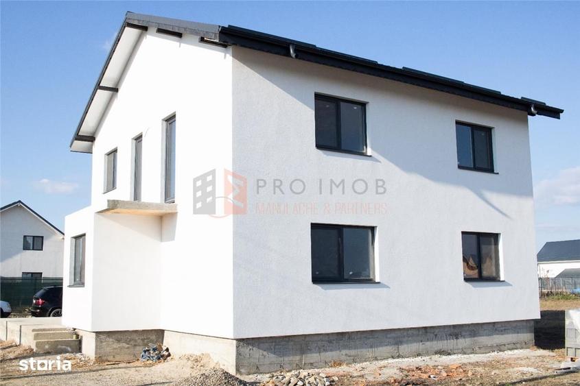 Casă cu 4 camere decomandat în Căpățânești