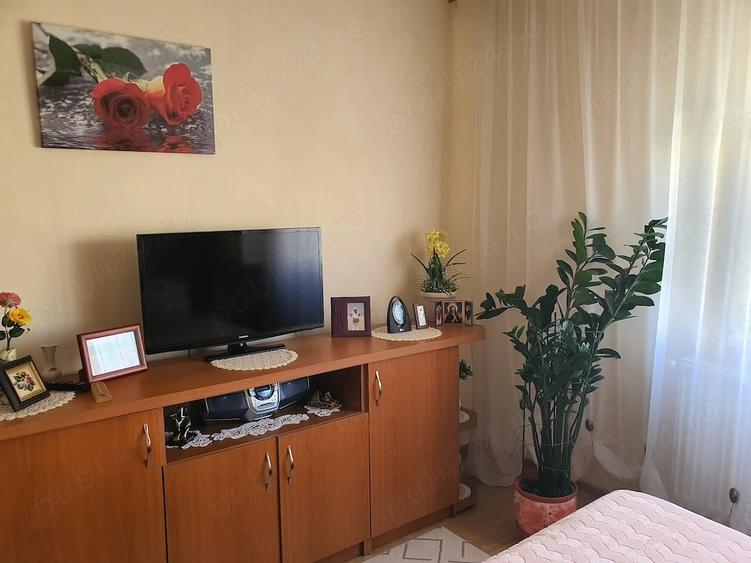 Apartament cu 3 camere decomandat în Ostroveni