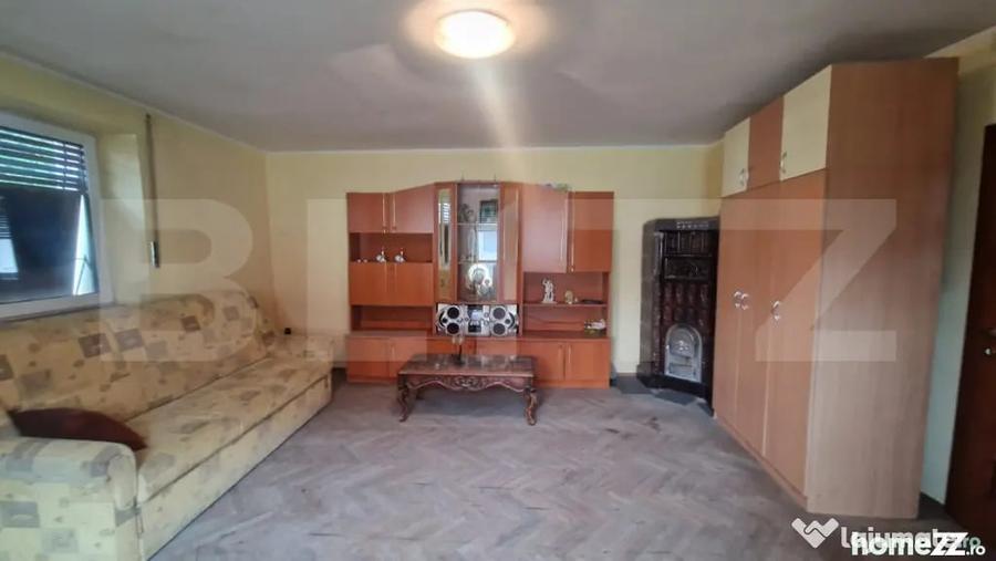 Casă cu 5 camere cu Teren 935 Mp în Central