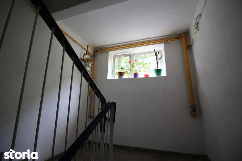 Apartament cu 3 camere decomandat, mobilat în Pantelimon