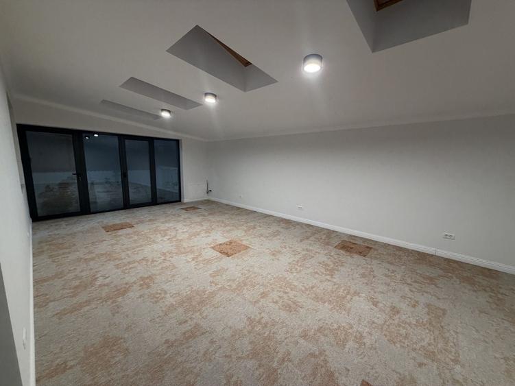 Spațiu comercial, de 140 mp, în Barbu Văcărescu