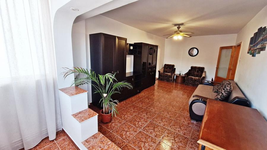 Apartament cu 2 camere semidecomandat, mobilat în Răcădău
