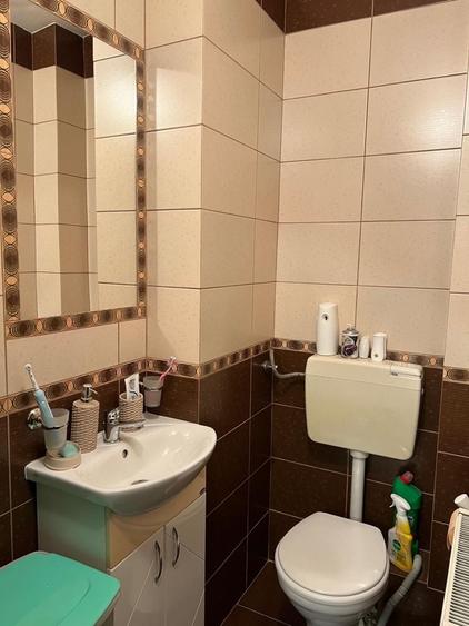 Apartament cu 4 camere decomandat în Central