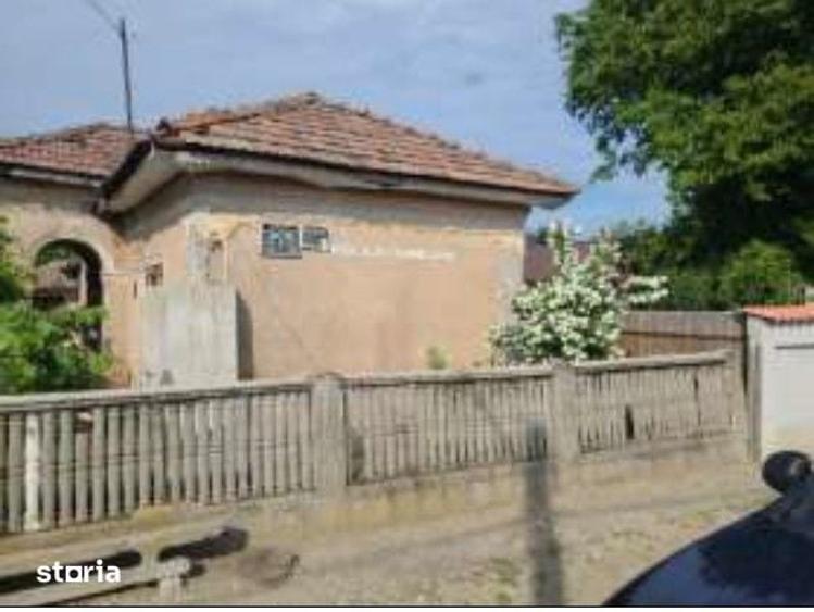 Casă cu 4 camere cu Teren 1269 Mp în Saelele