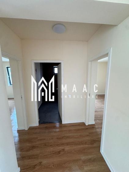 Casă individuală cu 3 camere cu Canalizare în Sadu