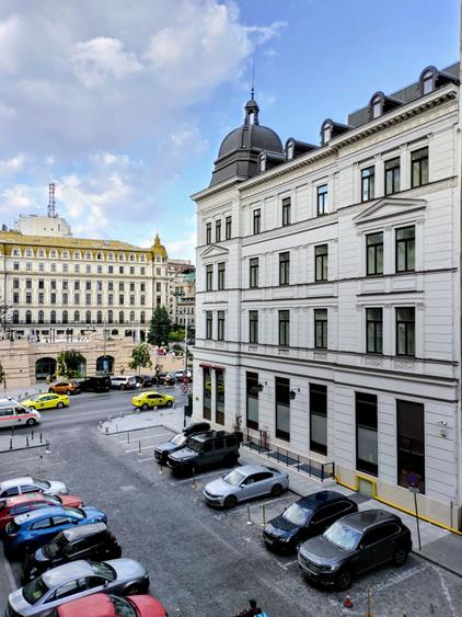 Garsonieră decomandată în Universitate