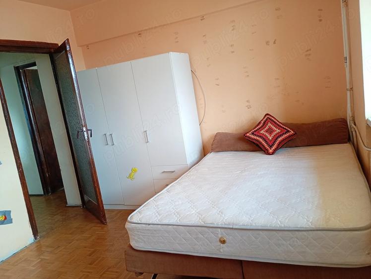 Garsonieră decomandată în Decebal