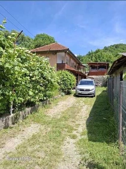 Casă cu 3 camere în Central
