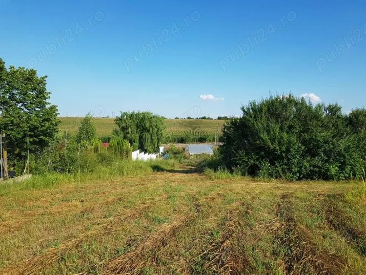 Teren de 3400 mp, în Dărăști-Vlașca