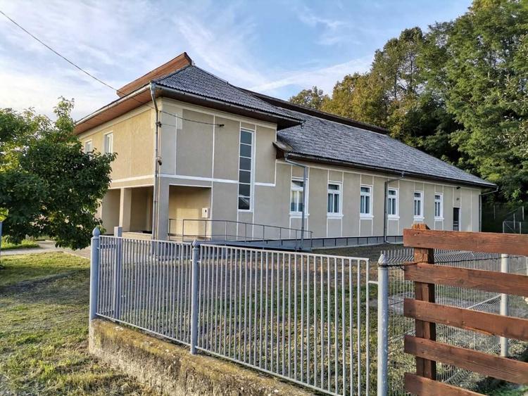 Casă cu 4 camere în Ocoliș