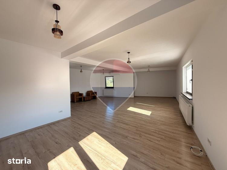 Spa?iu de birouri/servicii 65.9 mp, Open-Space, Sector 3 - 4