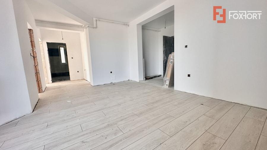 Apartament cu 2 camere decomandat în Giroc