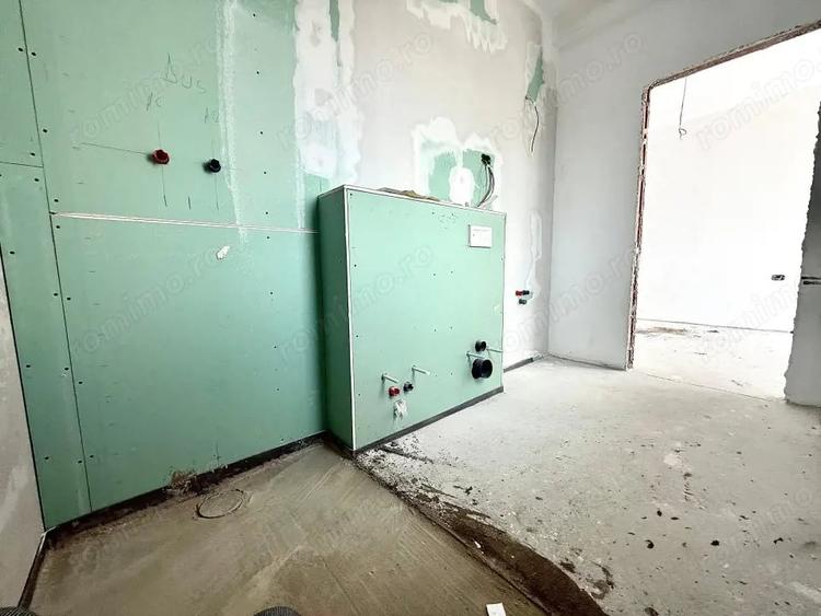 Casă cu 5 camere cu Teren 360 Mp în Urseni