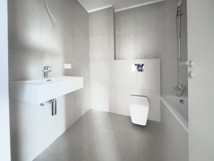 Apartament cu 2 camere decomandat în Tei