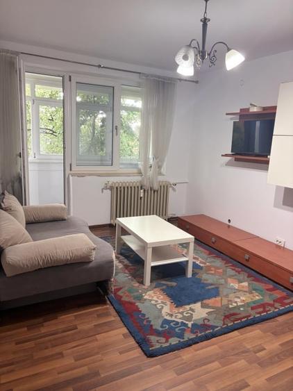 Apartament cu 2 camere semidecomandat, mobilat în Brazda lui Novac