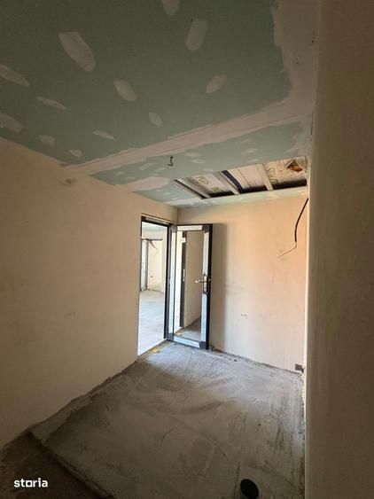 Casă cu 4 camere în Central