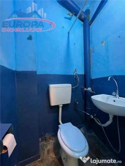 Garsonieră în Vest